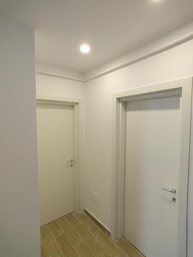 Militari Luxury Flat Apartment Rosu Exterior photo