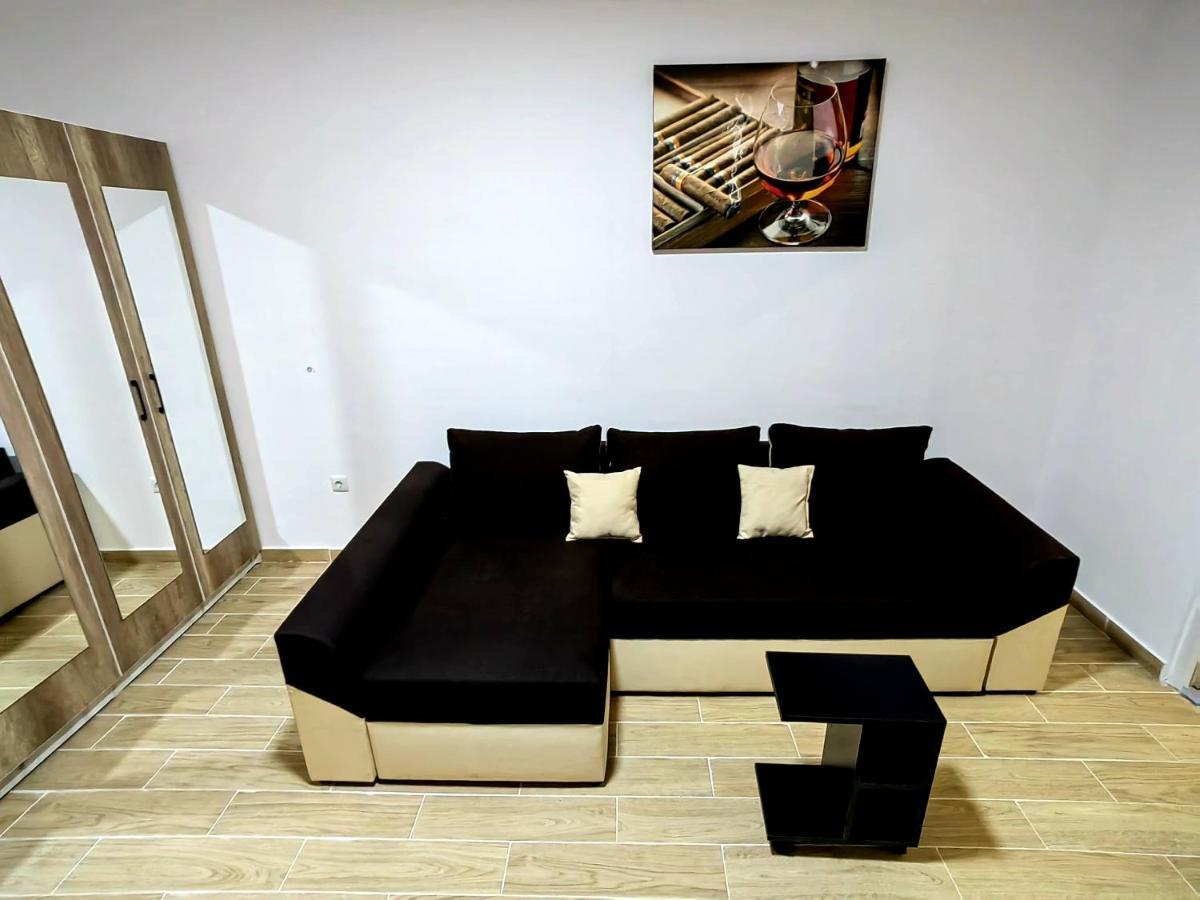 Militari Luxury Flat Apartment Rosu Exterior photo